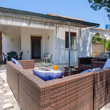 Punta Prosciutto Sea View Facing The Sea With Air Conditioning, Parking And Wi-fi Villa *