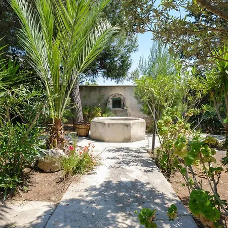Villa Punta Prosciutto Sea View Facing The Sea With Air Conditioning, Parking And Wi-fi *