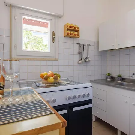 Punta Prosciutto Sea View Facing The Sea With Air Conditioning, Parking And Wi-fi Villa *